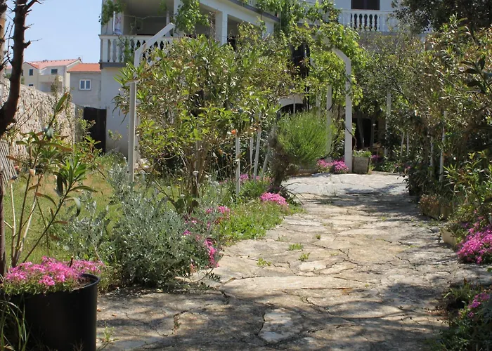 Studio Povljana 6476a Апартаменты *