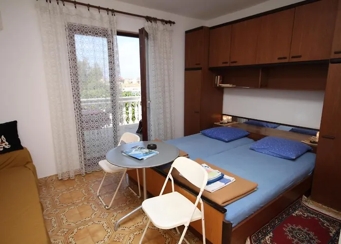 Appartamento 6476a Povljana